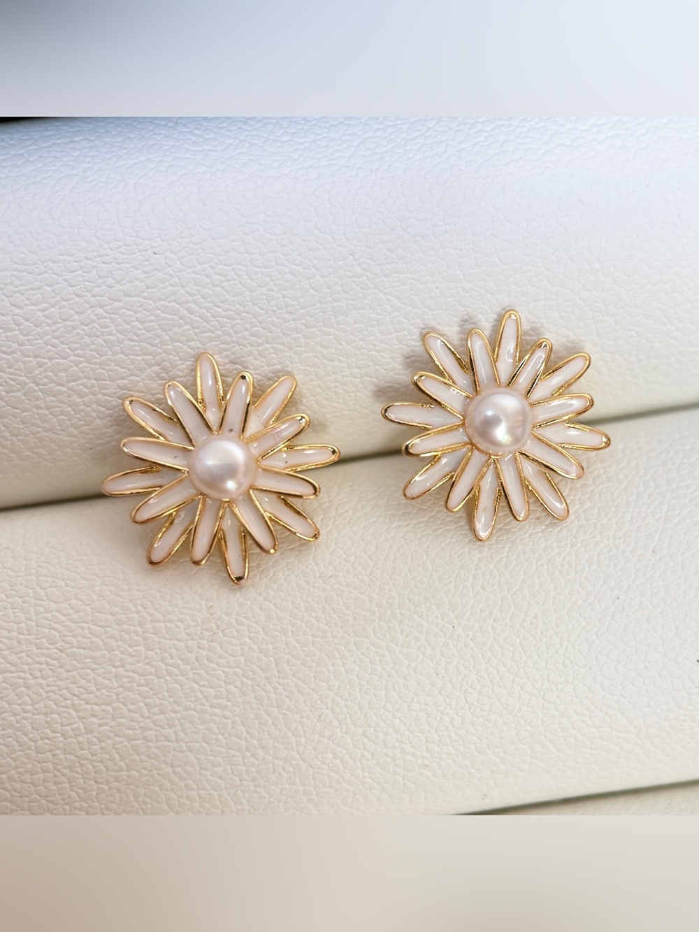 Gold and White Daisy Real Pearl Stud Earrings - Elegant Women's Jewelry
